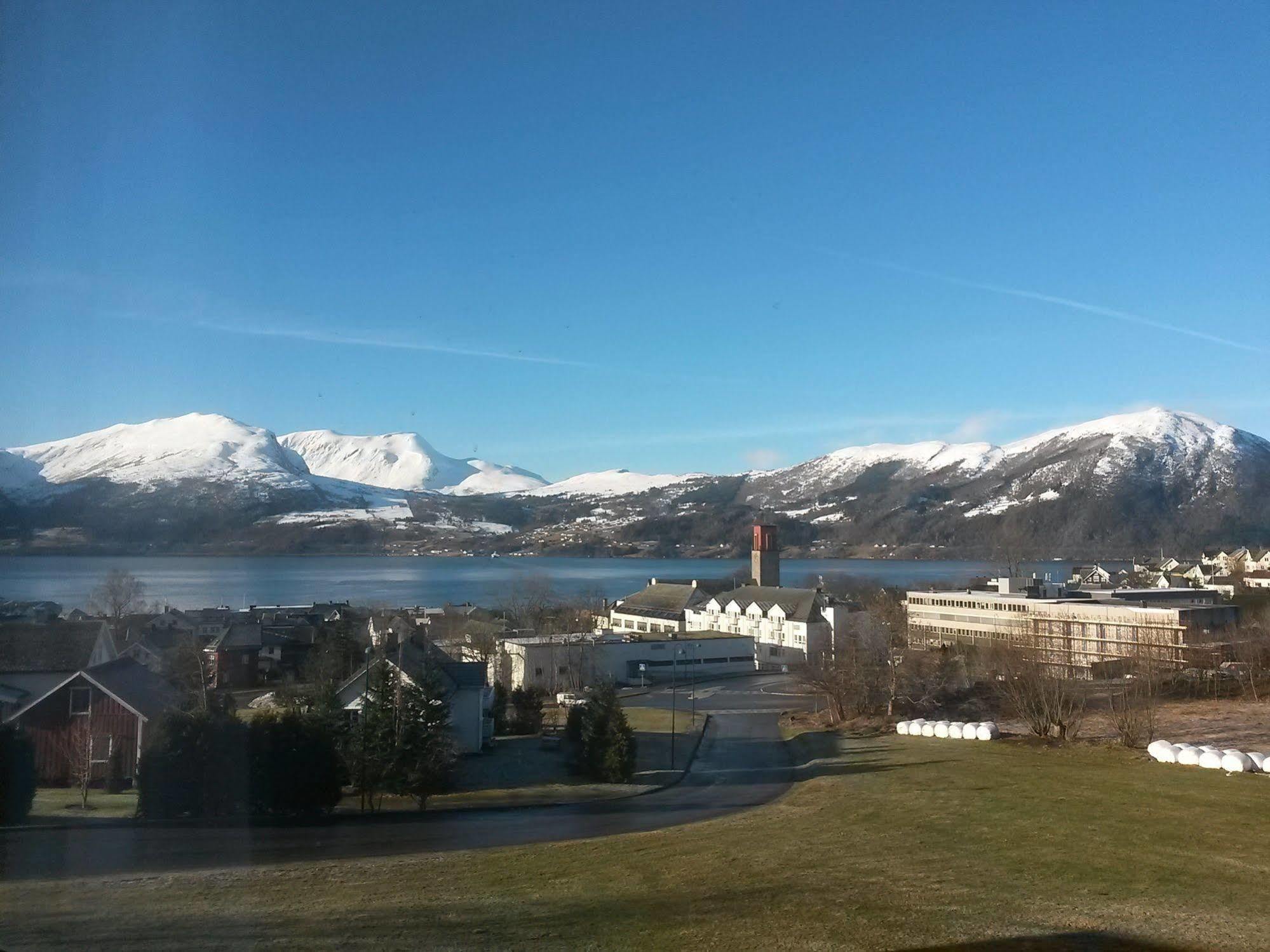 Volda Turisthotell エクステリア 写真